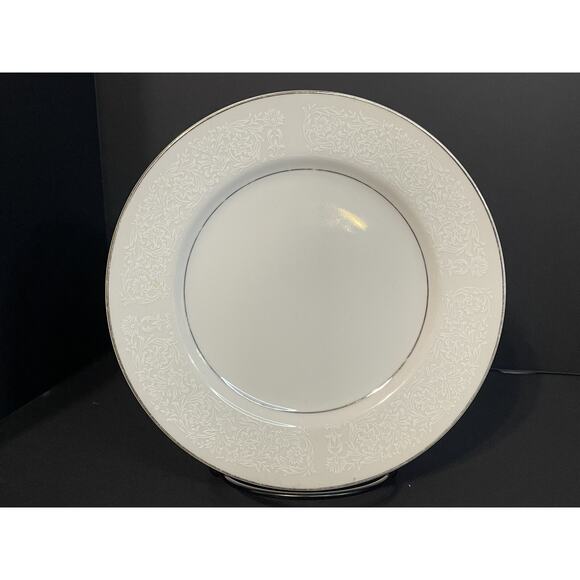 Montgomery Ward Shannon Japan Fine China Salad Plates 7½″ Set of 7 White Silver - Picture 14 of 16